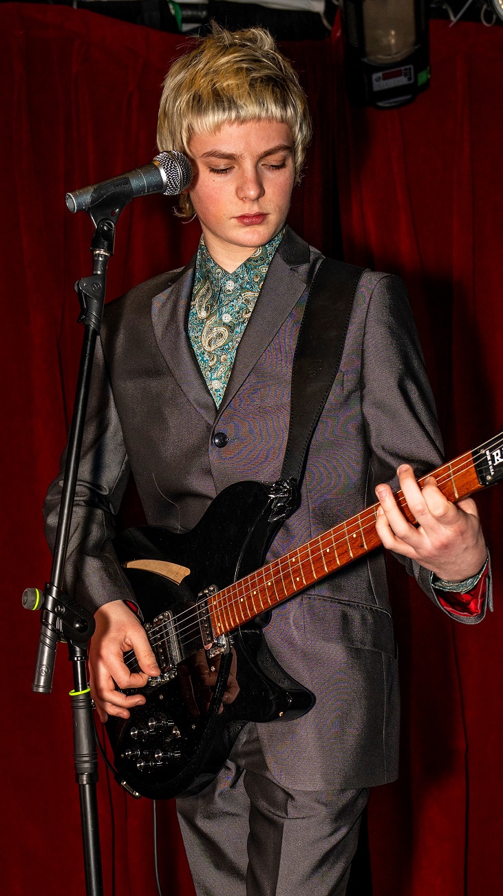 Kingly Paisley Shirt & Mod Tonic Suit