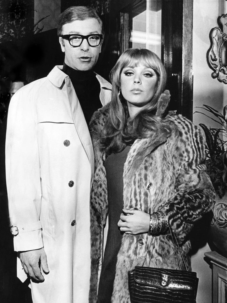 что такое свингующие шестидесятые. Michael Caine 1 min. что такое свингующие шестидесятые фото. что такое свингующие шестидесятые-Michael Caine 1 min. картинка что такое свингующие шестидесятые. картинка Michael Caine 1 min. Оттепельными, или свингующими, 60‒70-е годы прошлого века называют потому, что именно в этот период у диссидентов-западников началась благодатная жизнь. Важнейшие события в мире происходили в сфере науки и техники, музыки и литературы, театра и кино, моды и живописи, стремительно развивались телевидение и спорт, начали появляться первые компьютерные игры.